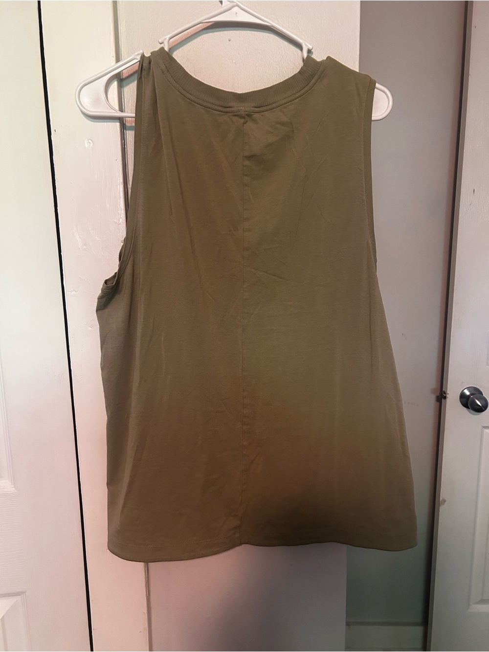 Set of 2 Calia everyday tanks - Picture 9 of 9